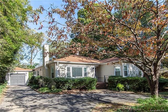 1st image of 2541 Country Club Ln