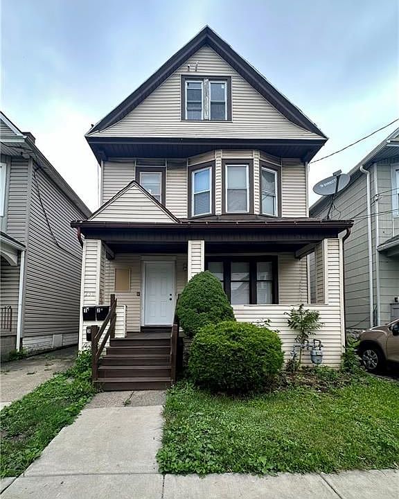 1st image of 250 Grote St