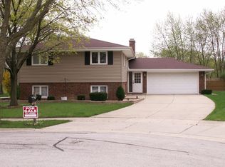 856 Halifax Ct, Schaumburg, IL 60193
