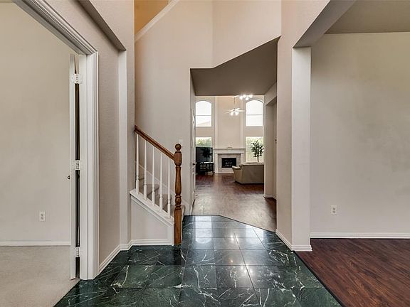 4th image of 309 Keswick Ln