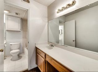 2119 Park Willow Ln APT B, Arlington, TX 76011