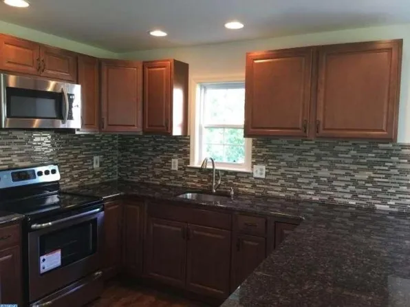 135 Whispering Oaks Dr, West Chester, PA 19382