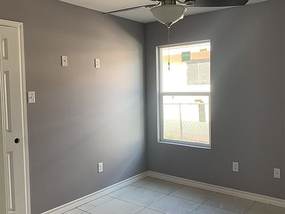 5th image of 343 Soria Dr