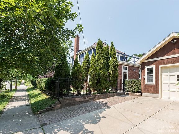 4th image of 223 Kenwood Ave