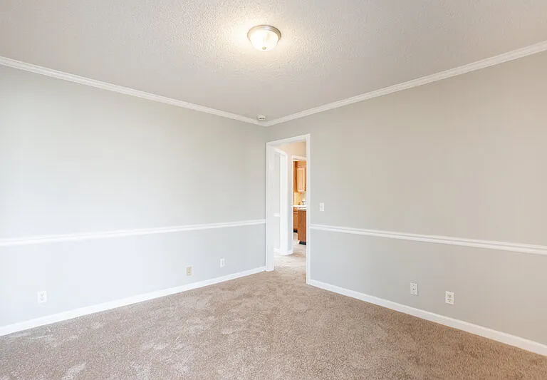 981 Saltwood Rd — Photo 3