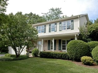 2660 Kettlehook Dr, Elgin, IL 60124