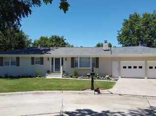 1 Jeanne Cir, Red Oak, IA 51566