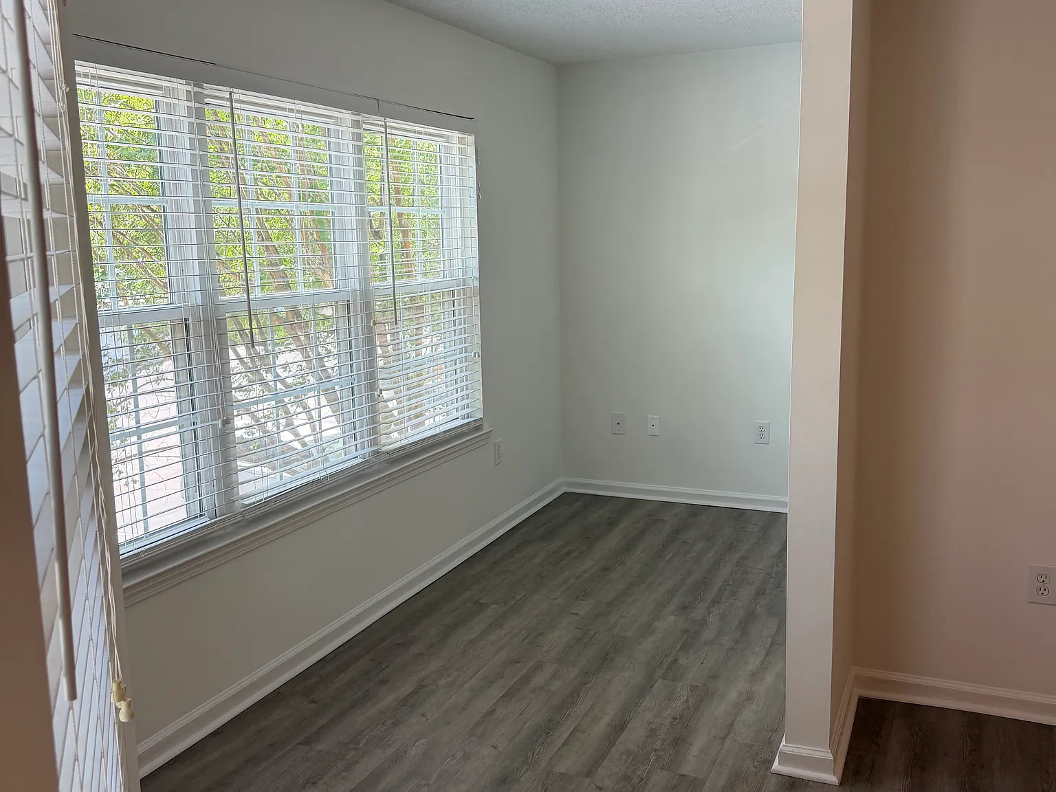 3 bed, 1222 sqft, $1,695 — Photo 2