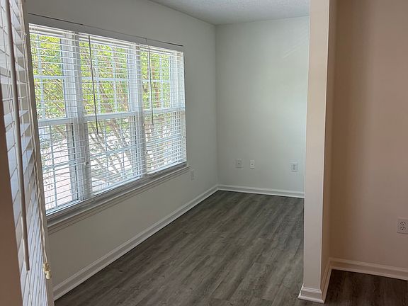 2nd image of 188 Midland Pkwy APT 505