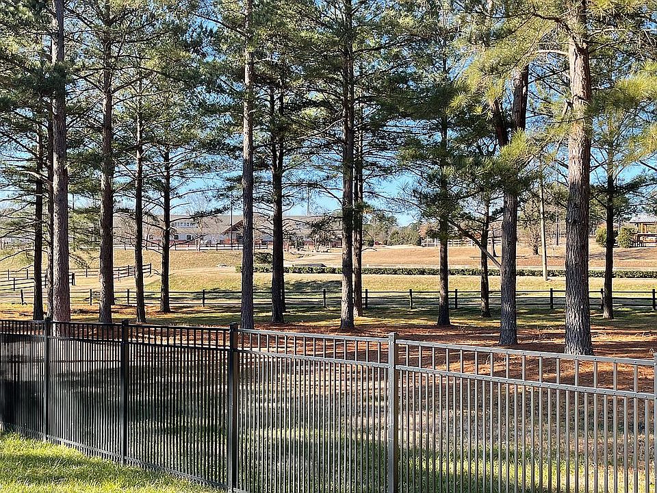 1st image of 40 Bella Vita Dr