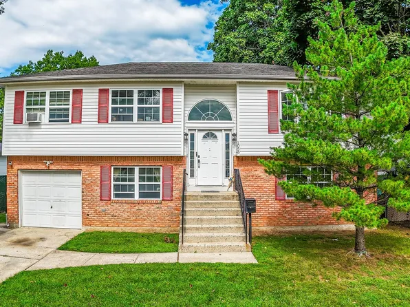 1056 Arthur Street, Uniondale, NY 11553