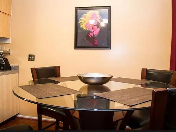 3rd image of 968 Larrabee St APT 216