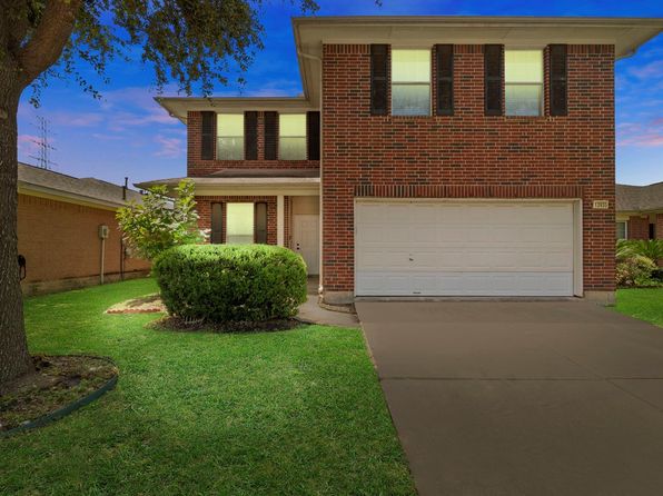 13935 Maleewan Ln