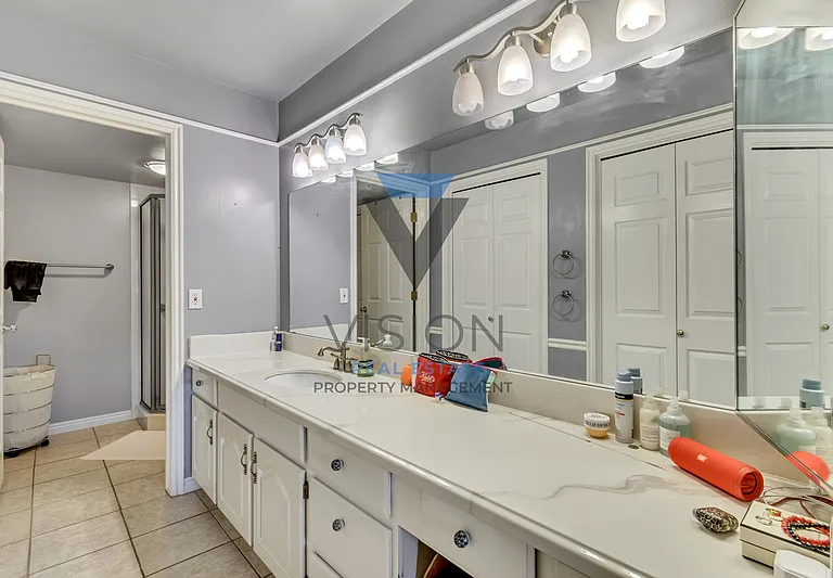 5761 S Waterbury Cir #I — Photo 14