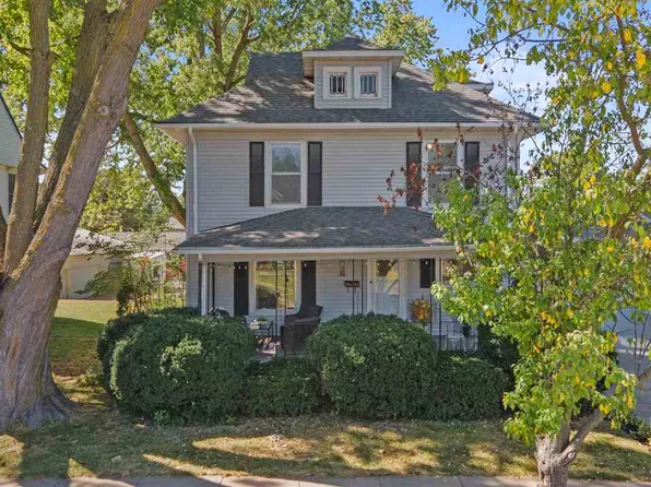 415 S 4th Ave, Washington, IA 52353