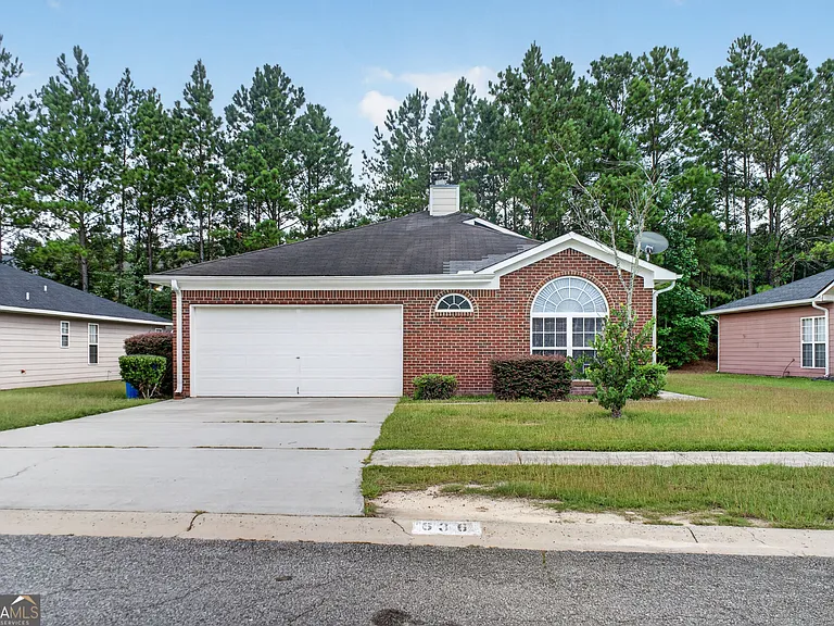 636 Oakland Hills Dr — Photo 1