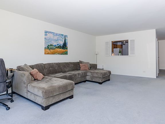 5th image of 410 Ashland Ave APT 3E