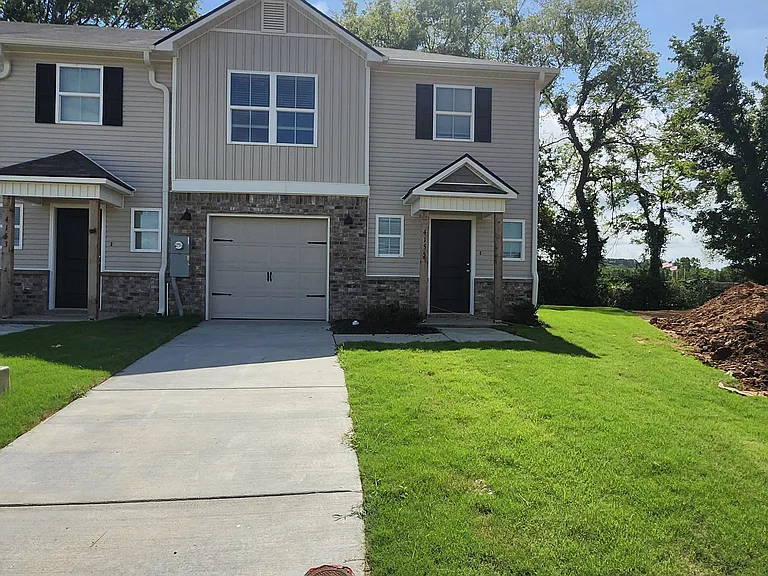 4155 Hudson Rd — Photo 1