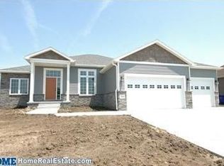 2142 Meadow Ln, Seward, NE 68434