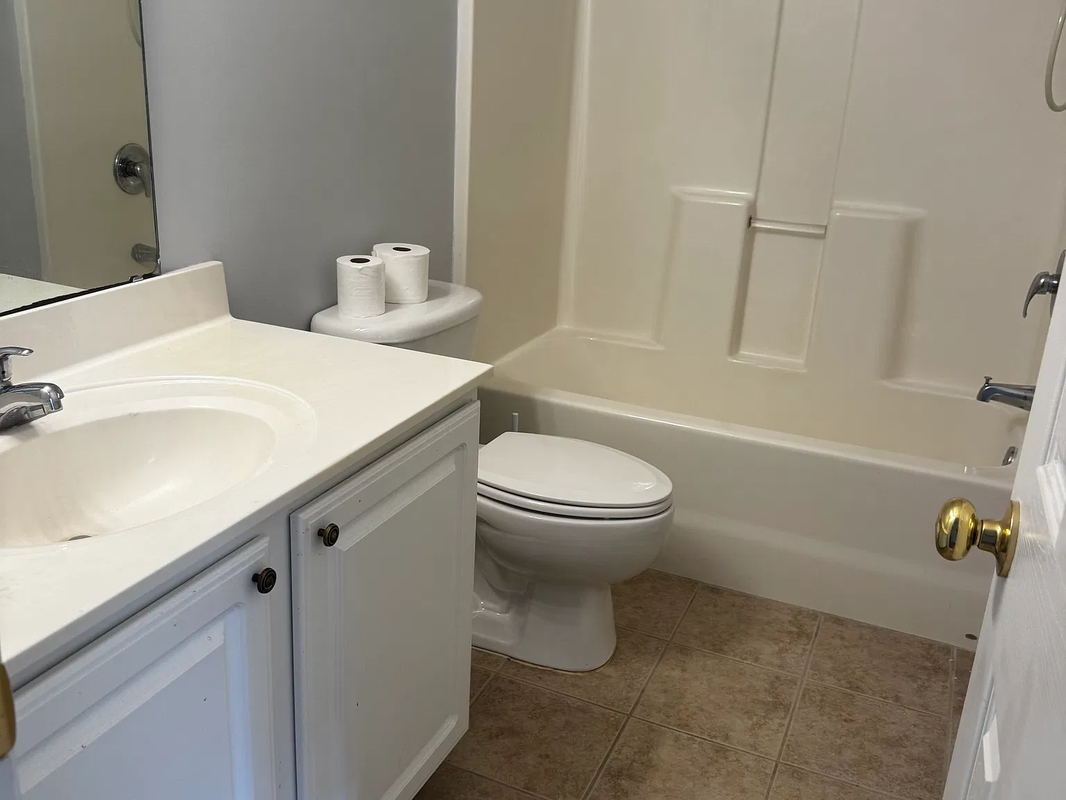 165 Westhaven Dr — Photo 4