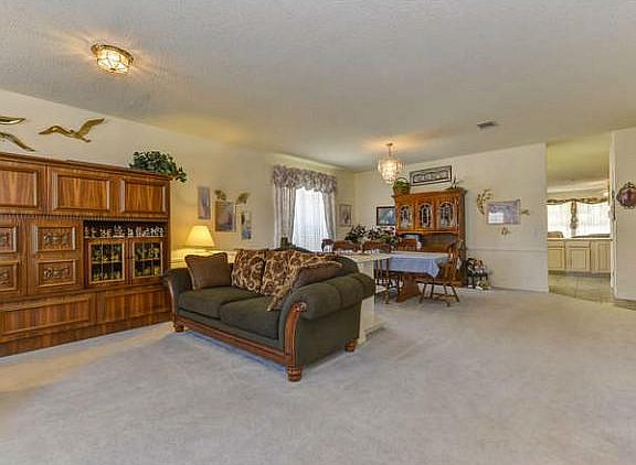 4th image of 2110 Timberline Dr