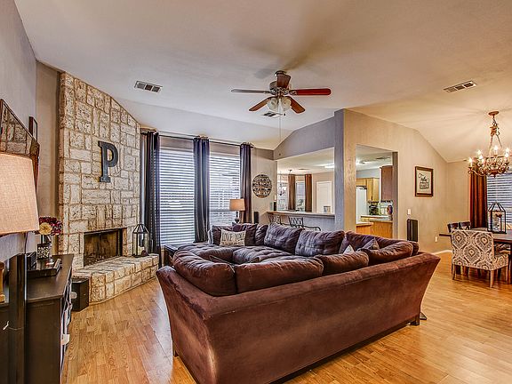 4th image of 308 Lake Wichita Dr
