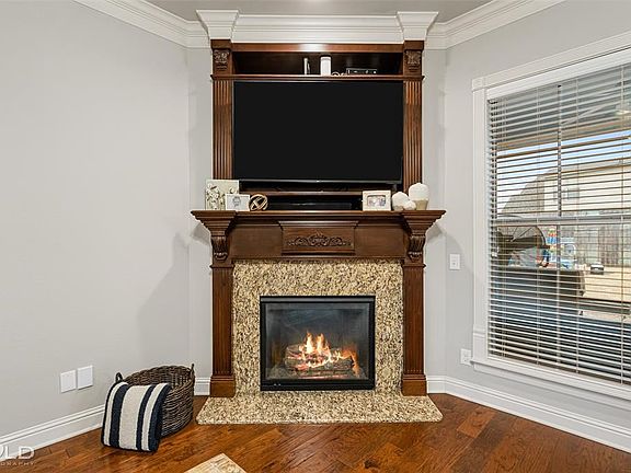 2nd image of 702 Saint Martin's Ln