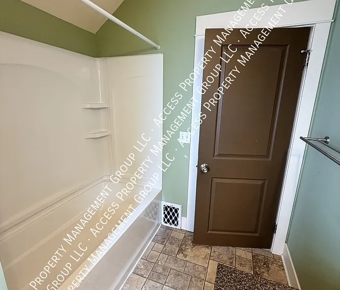 238 Dale St NE — Photo 29