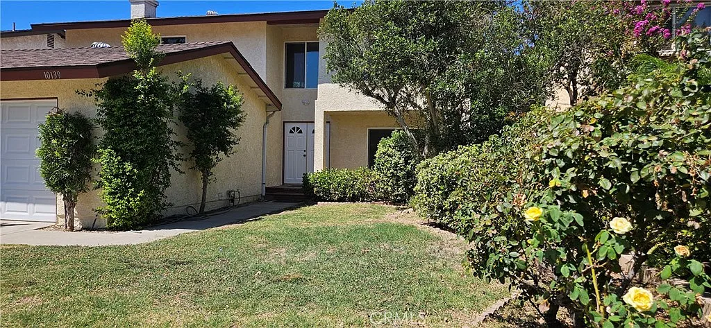 4 bed, 2084 sqft, $4,500 — Photo 2