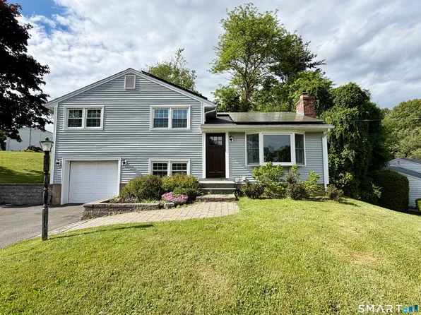 1 Batt Lane, East Haven, CT 06513