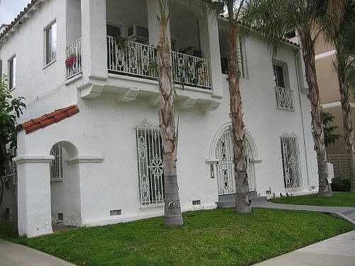 2nd image of 220 N Almont Dr
