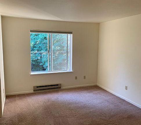 5th image of 424 102nd Ave SE APT 309