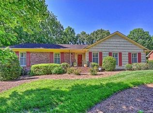 6608 Rocky Falls Rd, Charlotte, NC 28211