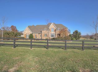 105 Nestledown Ct, Bell Buckle, TN 37020