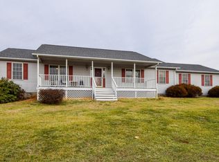 1068 Anna Ln, Moneta, VA 24121