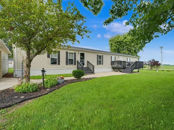 108 Franklin St, Penfield, IL 61862