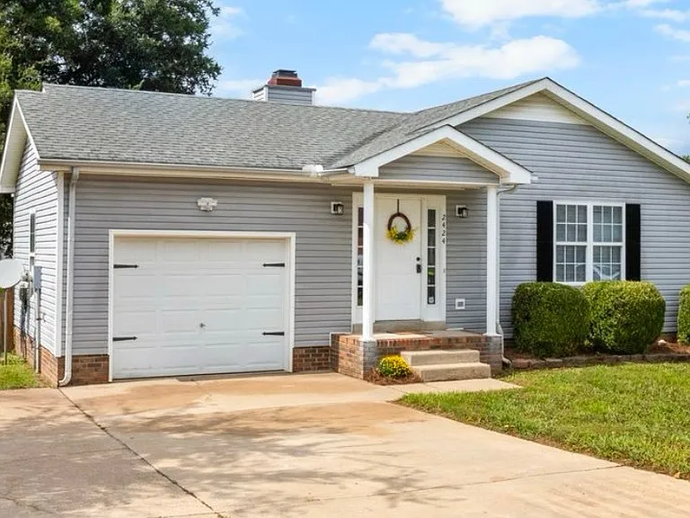 2424 Calico Ct — Photo 5