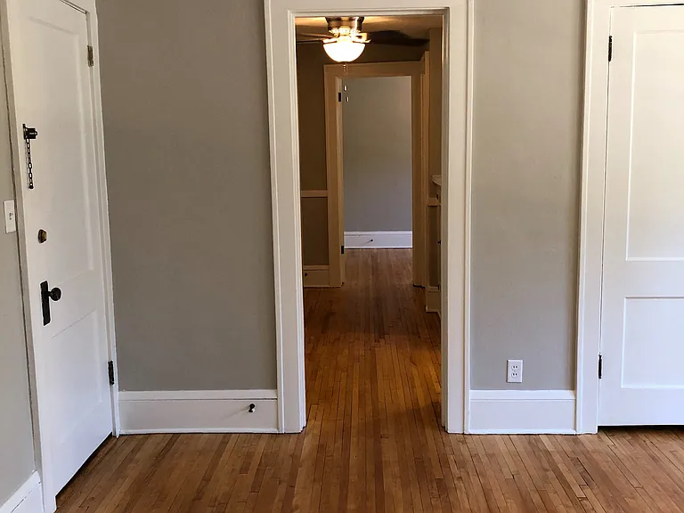 Ashland & Laurel Apartments — Photo 33
