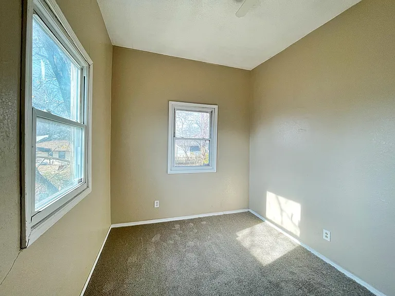 3840 Myrtle Ave — Photo 10