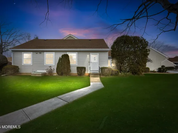 120 Muhlen Platz #F, Freehold, NJ 07728