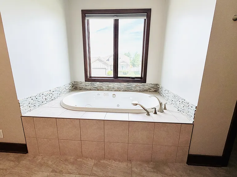 2961 Valley Stream Dr — Photo 20