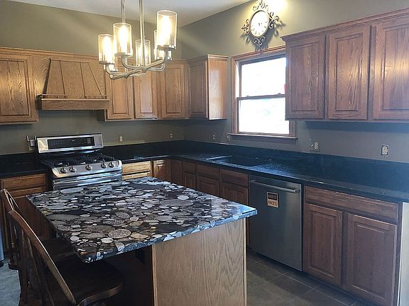 3rd image of 7249 Colesbrooke Dr
