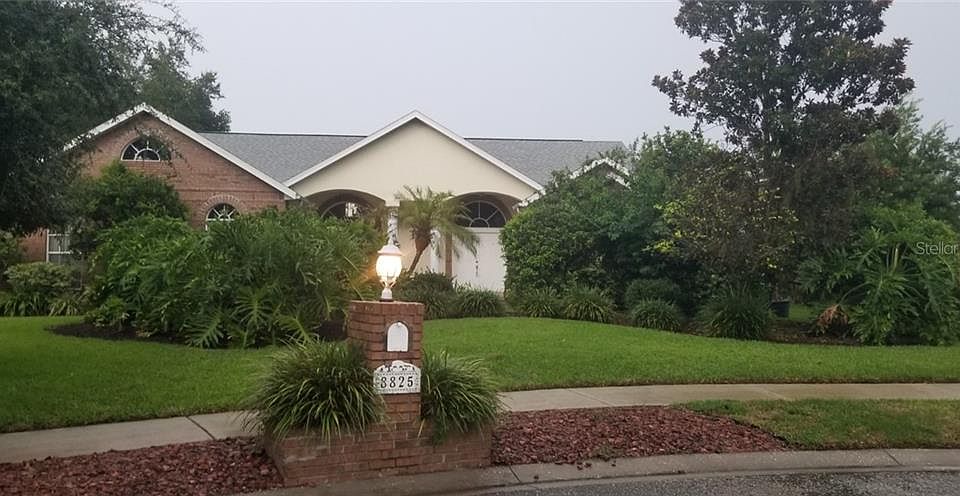 2nd image of 8825 Stillwaters Landing Dr