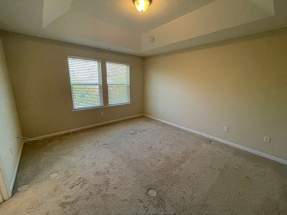 3rd image of 189 Adelanto Ave