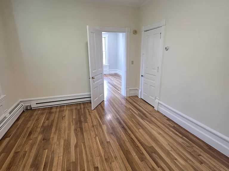 15 Alexander St #1 — Photo 9