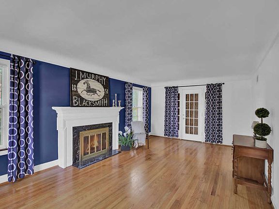 3rd image of 9653 S Avers Ave