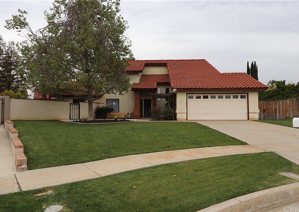 1st image of 213 Donna Dr