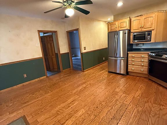 3rd image of 14 Merrifield St APT 1