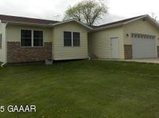 1210 Donna Dr NW, Alexandria, MN 56308