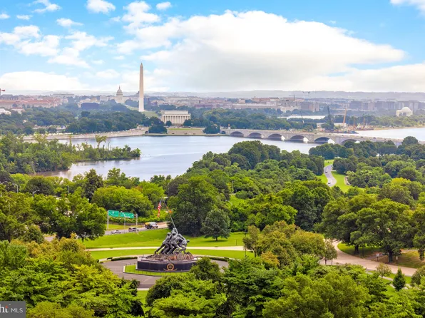 1401 N Oak St APT 912, Arlington, VA 22209